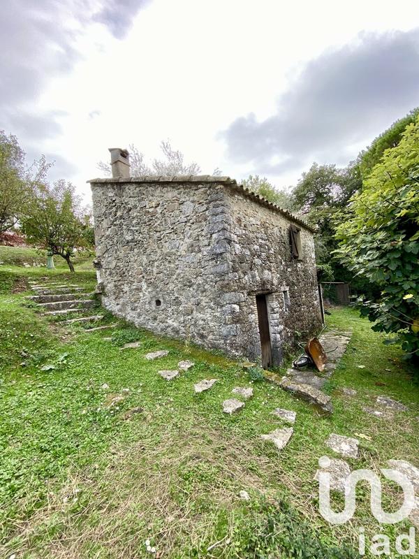 Maison - 220 m² - 7 pièces