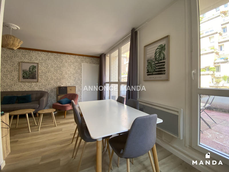 Chambre - 9 m² - 5 pièces