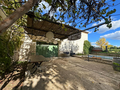 Maison - 260 m² - 8 pièces