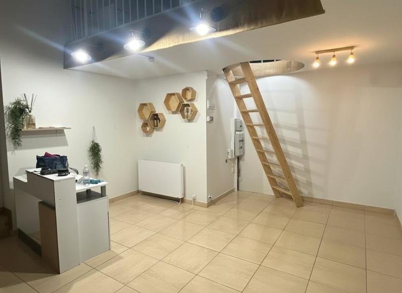 Local commercial - 40 m² - 2 pièces