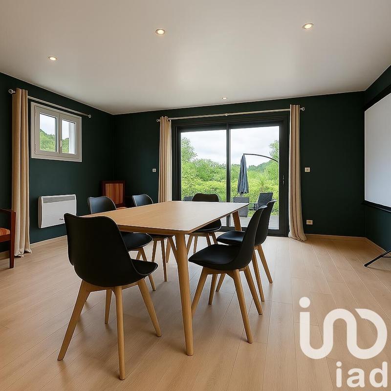 Maison - 246 m² - 6 pièces