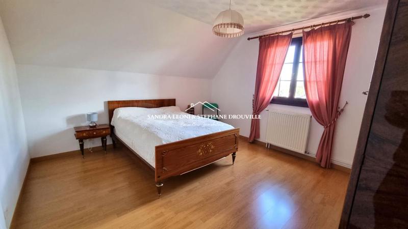 Maison - 137 m² - 7 pièces