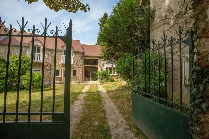 Maison - 93 m² - 5 pièces