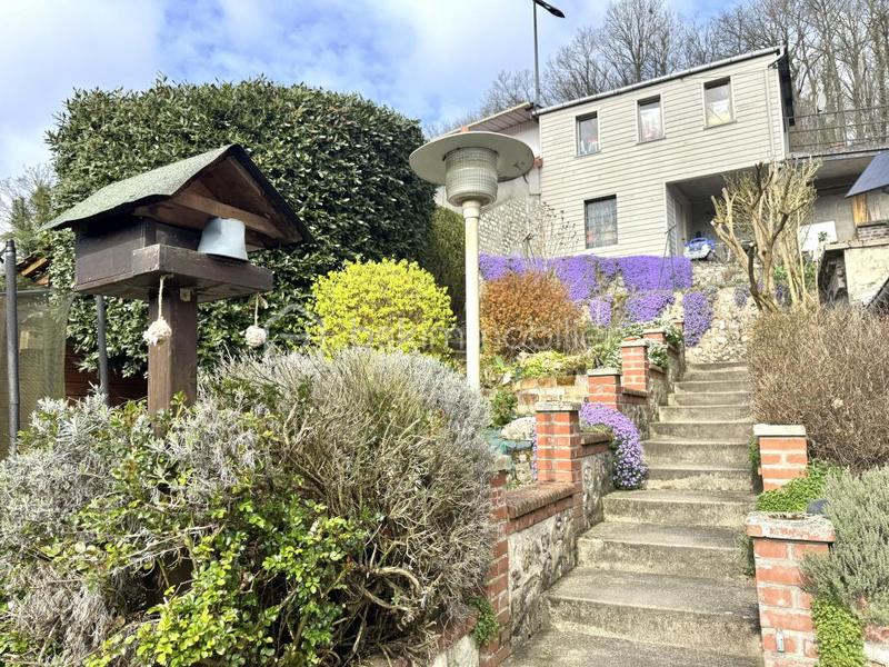 Maison - 140 m² - 8 pièces