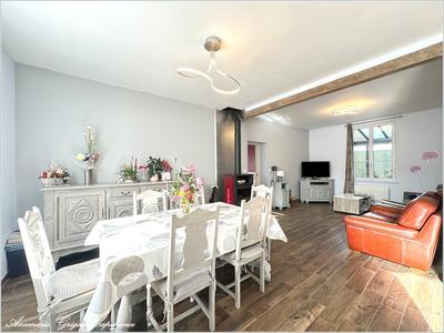 Maison - 160 m² - 6 pièces