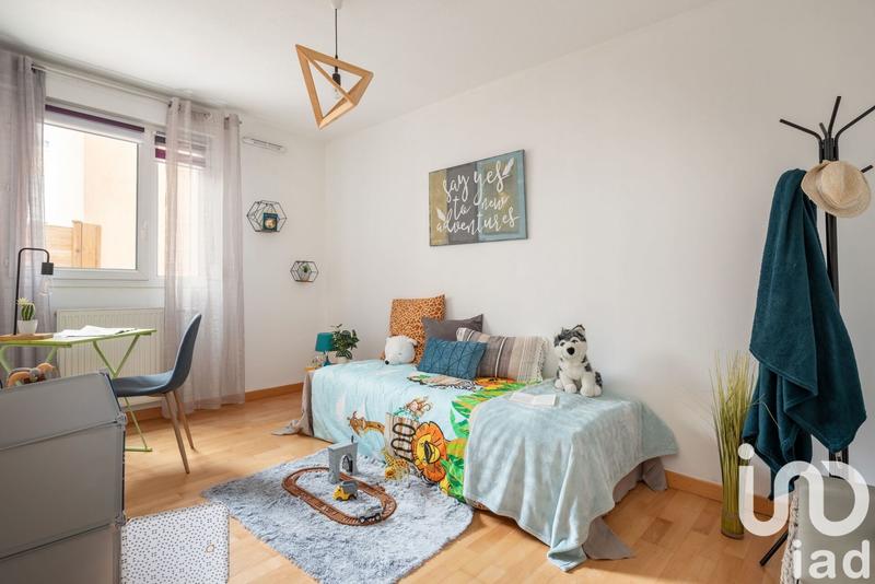 Appartement - 80 m² - 4 pièces