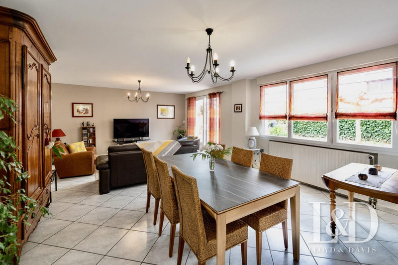 Maison ancienne - 205 m² - 7 pièces