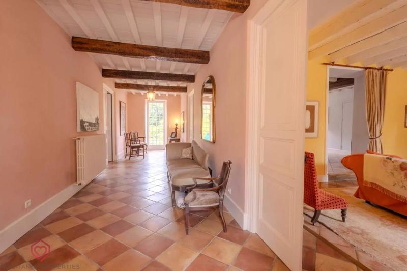 Propriété - 520 m² - 13 pièces