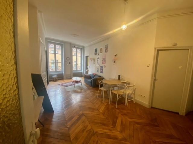 Appartement - 83 m² - 3 pièces