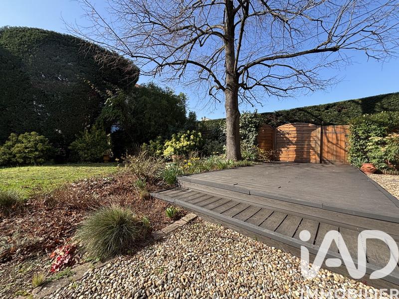 Maison - 451 m² - 12 pièces