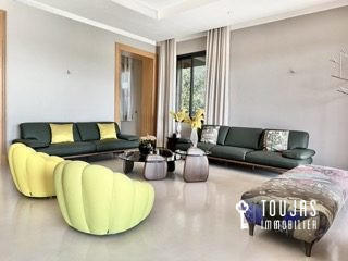 Villa - 650 m² - 6 pièces