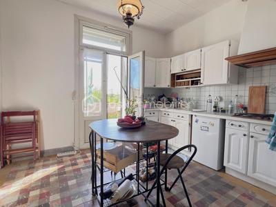 Maison - 90 m² - 5 pièces