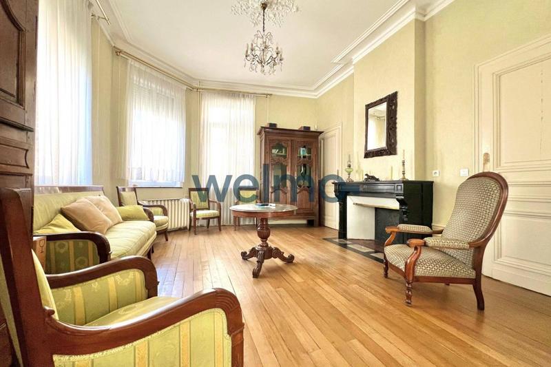 Maison de ville - 263 m² - 9 pièces