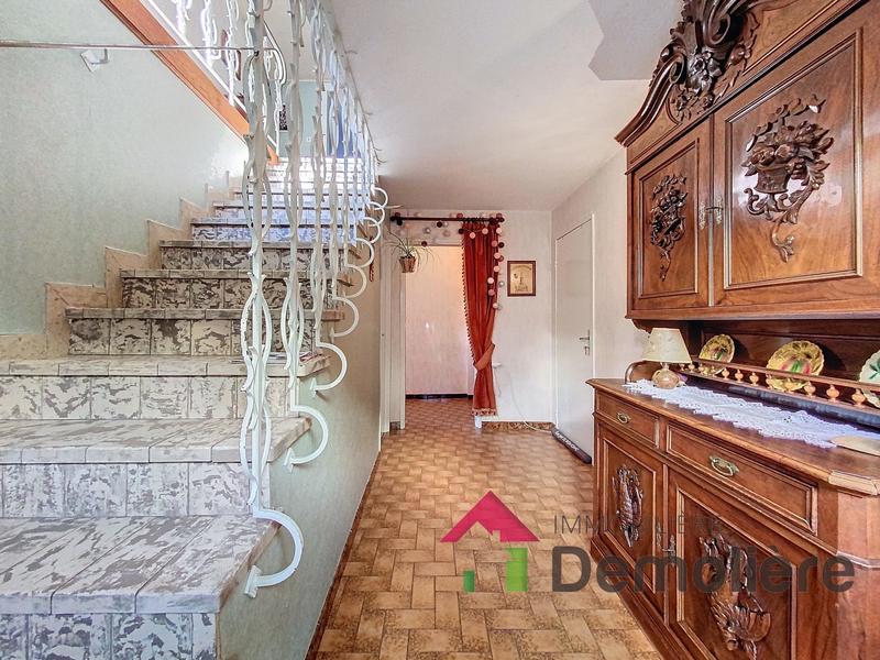 Maison - 210 m² - 10 pièces