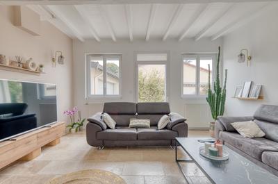 Maison - 201 m² - 7 pièces