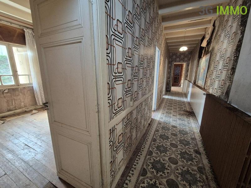 Maison - 180 m² - 10 pièces