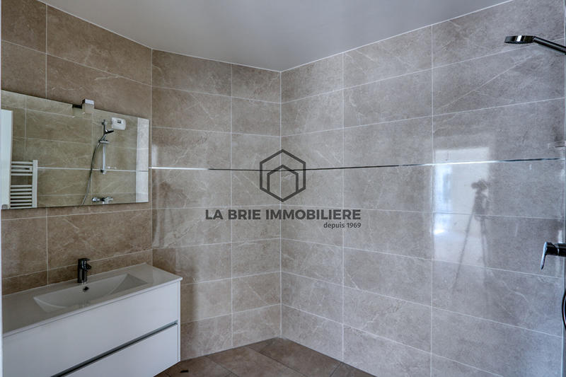 Appartement - 76 m² - 4 pièces