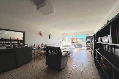 Maison - 103 m² - 4 pièces