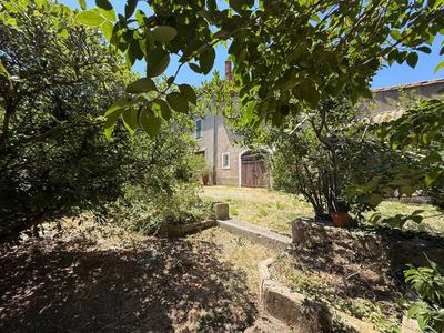 Maison - 455 m² - 12 pièces