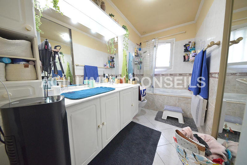 Villa - 171 m² - 7 pièces