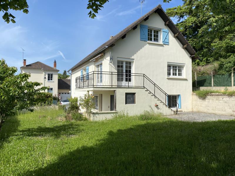 Maison - 185 m² - 7 pièces