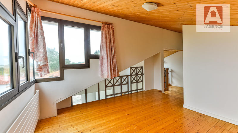 Maison - 166 m² - 5 pièces