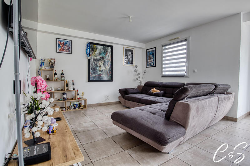 Maison - 90 m² - 4 pièces