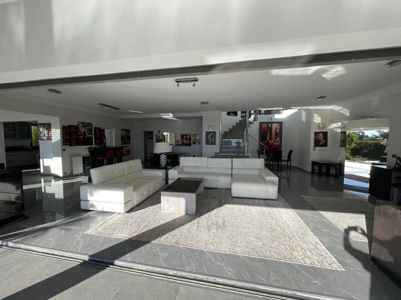 Villa - 350 m² - 15 pièces
