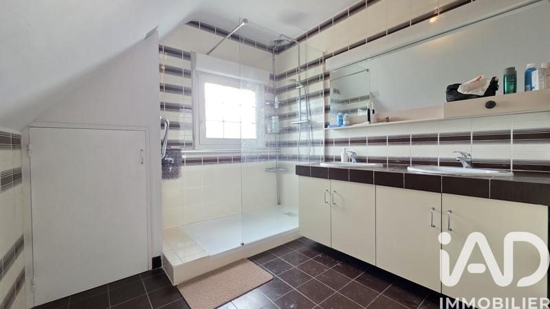 Maison - 135 m² - 6 pièces