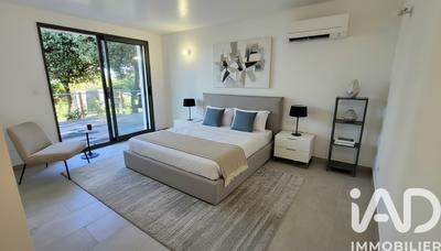 Appartement - 100 m² - 5 pièces