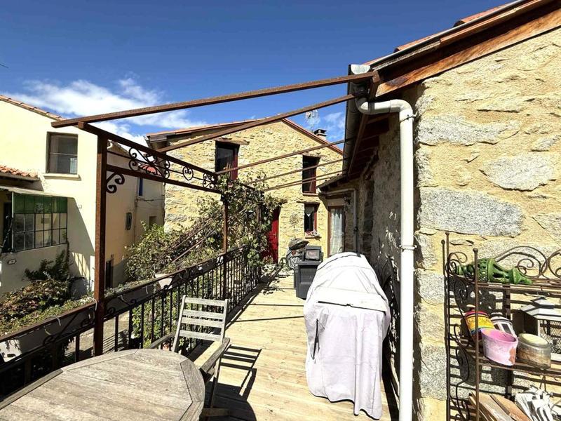 Maison en pierre - 98 m² - 4 pièces