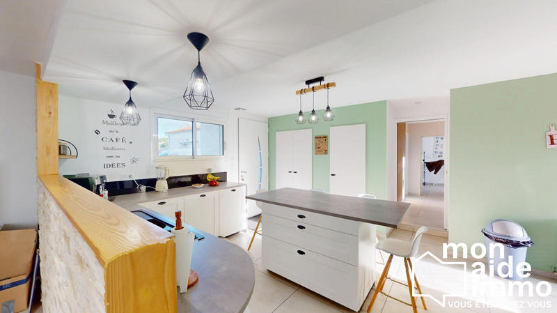 Maison - 234 m² - 7 pièces