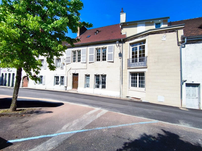 Maison - 186 m² - 6 pièces