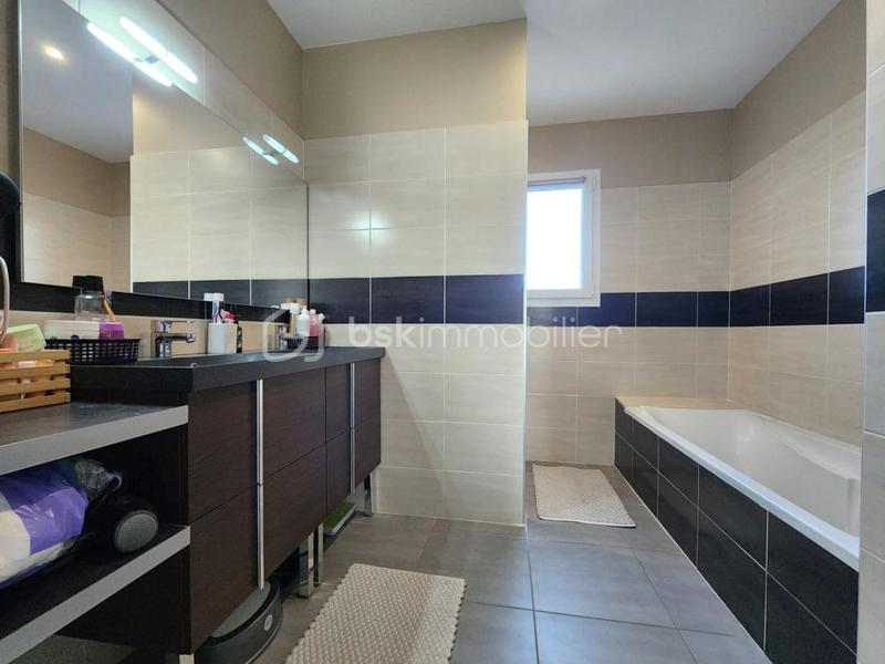 Villa - 107 m² - 4 pièces