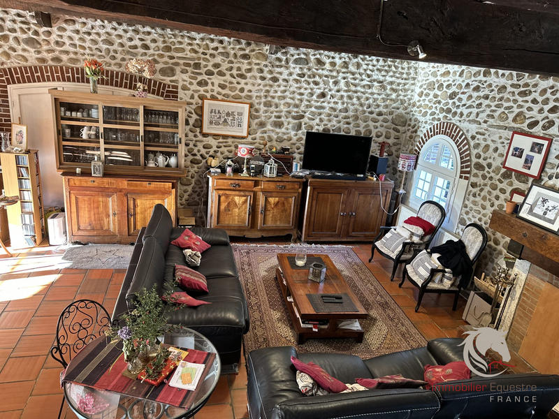 Maison - 530 m² - 21 pièces