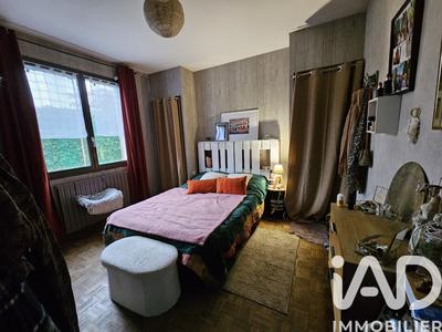 Maison - 255 m² - 7 pièces