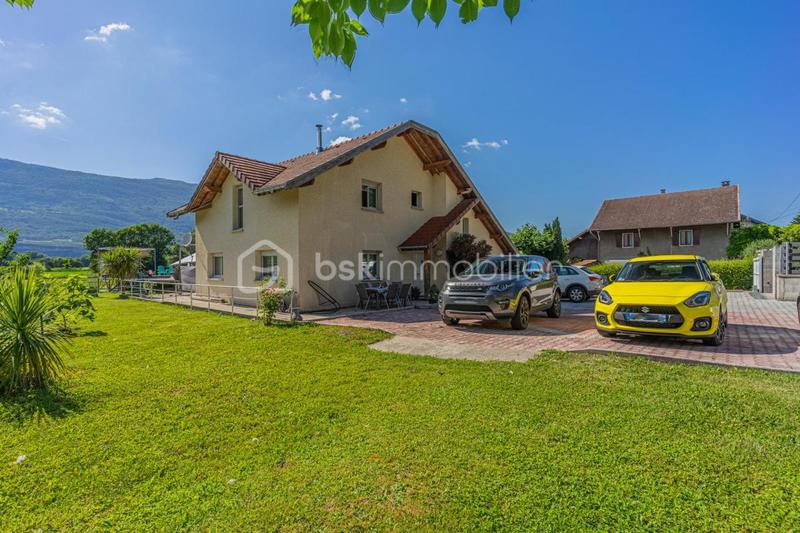 Maison traditionnelle - 156 m² - 5 pièces