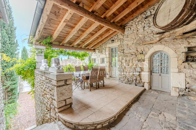 Propriété - 280 m² - 12 pièces