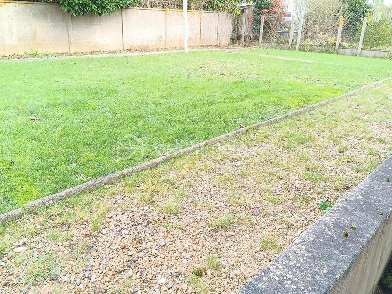 Maison traditionnelle - 90 m² - 4 pièces