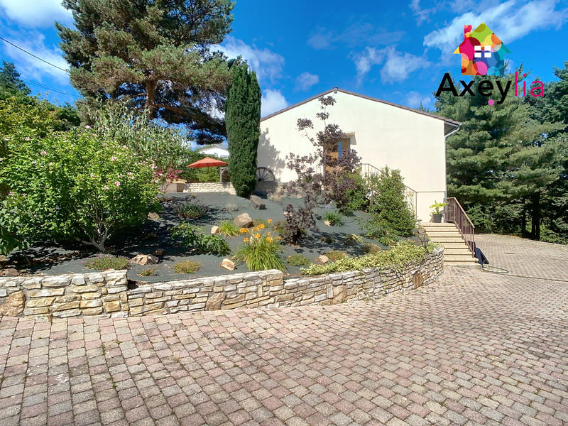 Maison - 111 m² - 6 pièces