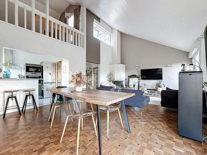 Pavillon - 130 m² - 6 pièces