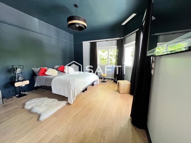 Maison de maîtres - 450 m² - 8 pièces