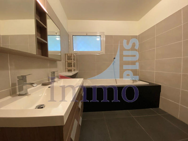 Villa - 140 m² - 5 pièces