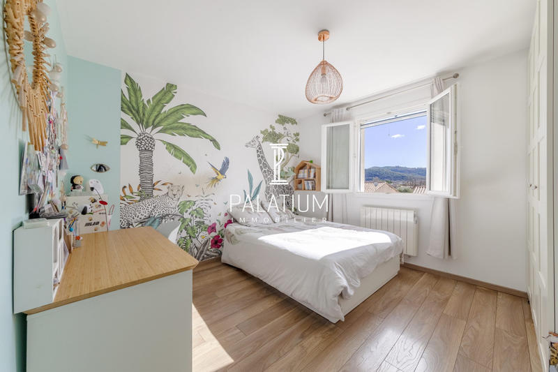 Maison - 138 m² - 6 pièces