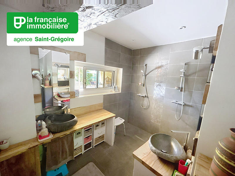 Maison - 240 m² - 10 pièces