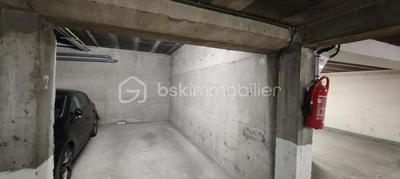 Parking - 13 m²