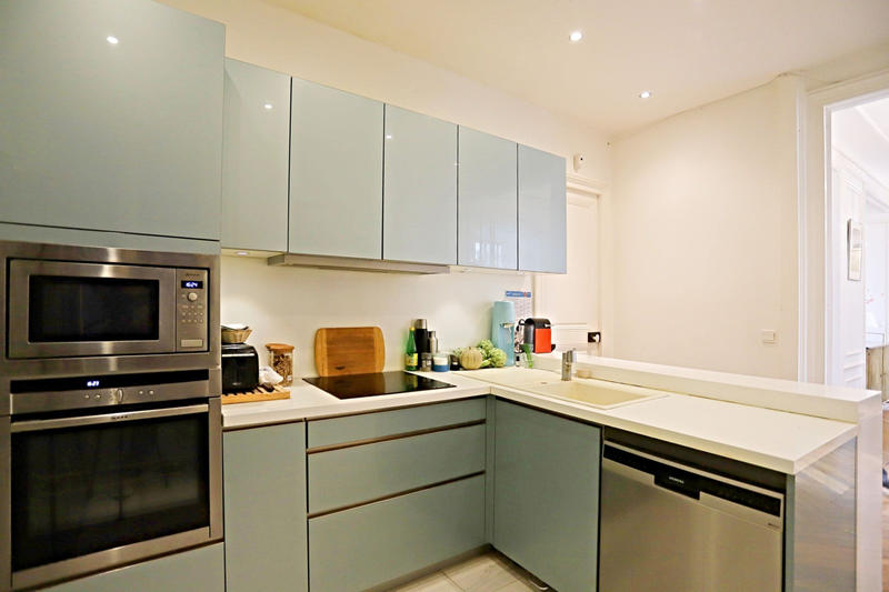 Appartement - 187 m² - 6 pièces