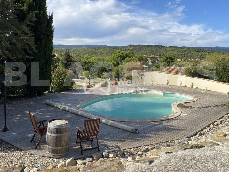 Maison - 200 m² - 6 pièces