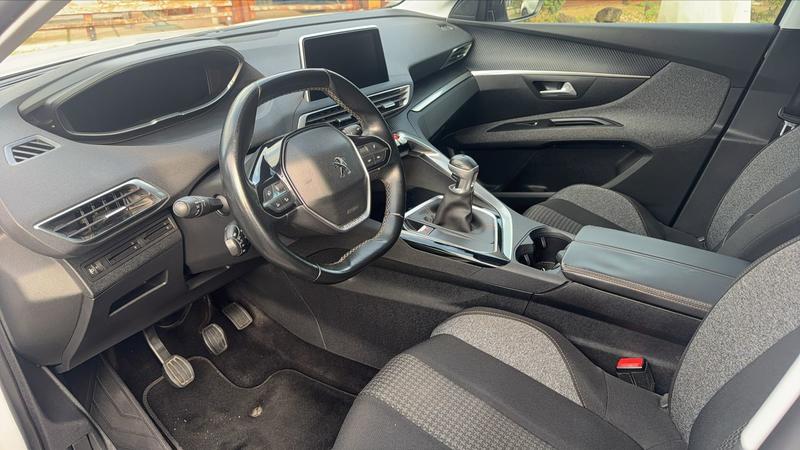 Peugeot 5008 II 1.6 BlueHdi 120 Active Business