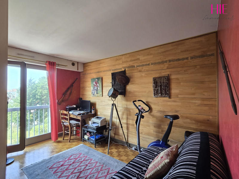 Appartement - 82 m² - 4 pièces